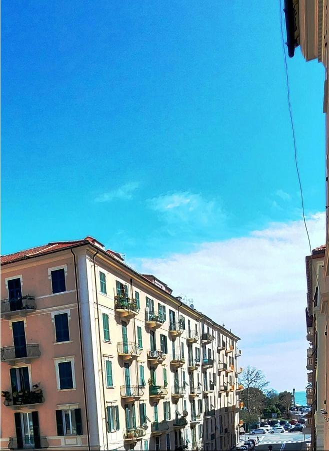 Ca' Mariuccia. Appartamento A Un Passo Dal Mare Savona Dış mekan fotoğraf